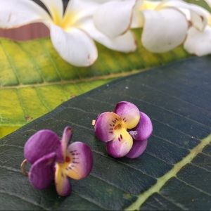 Vintage violet flower earrings